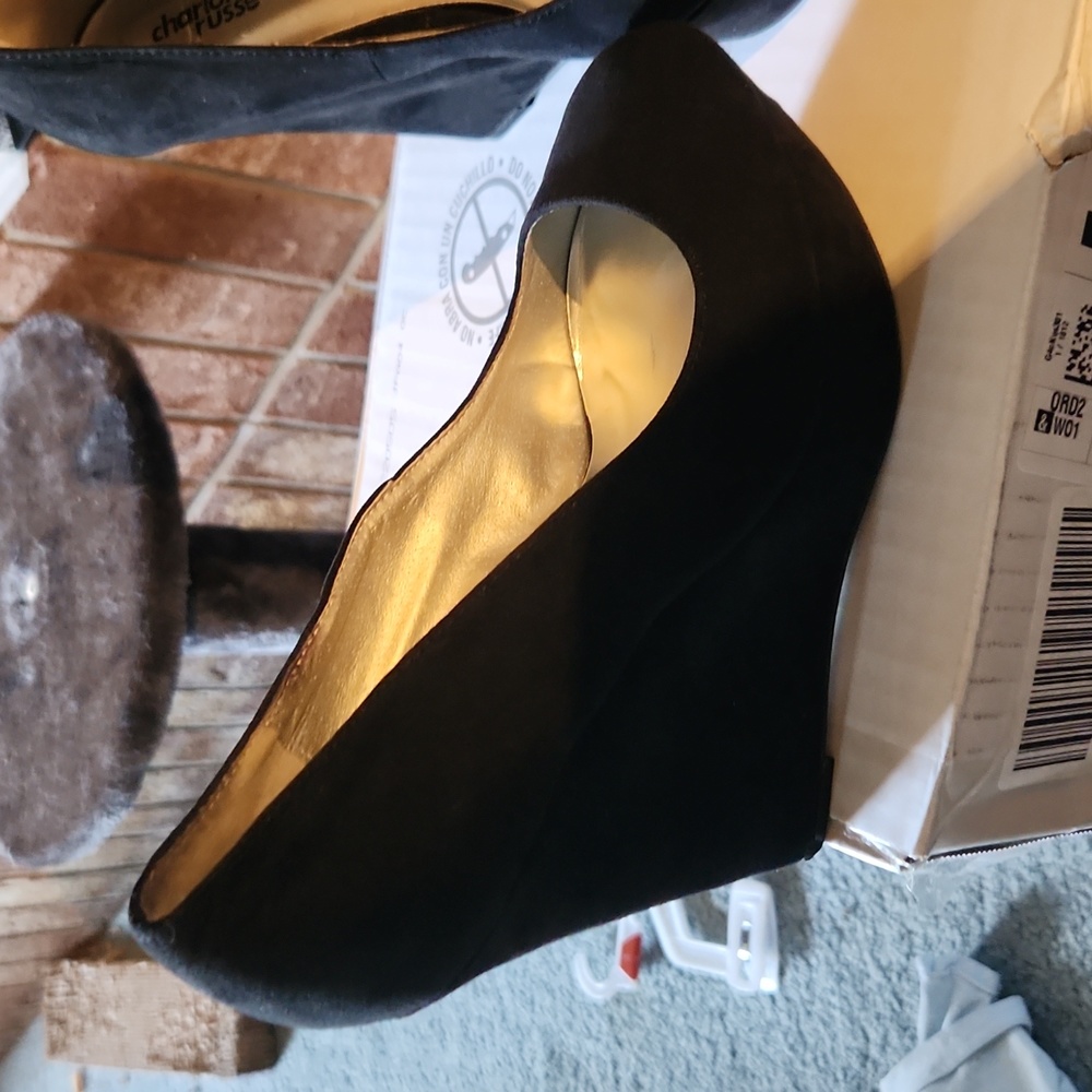 Black wedge heels Size 7 - Picture 2 of 7